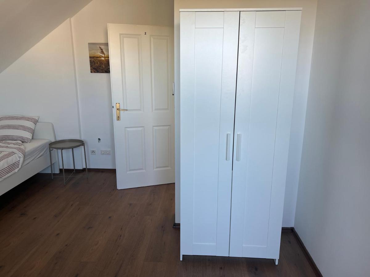 Ruhige Gruene Oase Bei Flughafen Schwechat Dış mekan fotoğraf